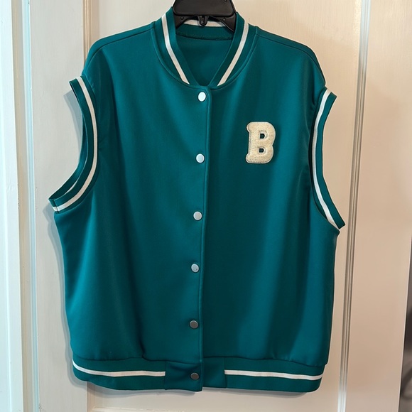 Shein Curve Snap Button Green and White Letterman B Varsity Vest Size 4X - Picture 1 of 7